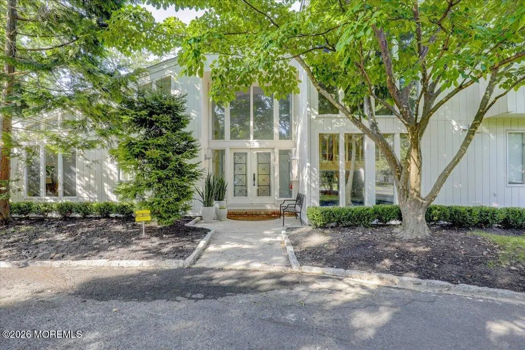 311 Park Avenue, Oakhurst