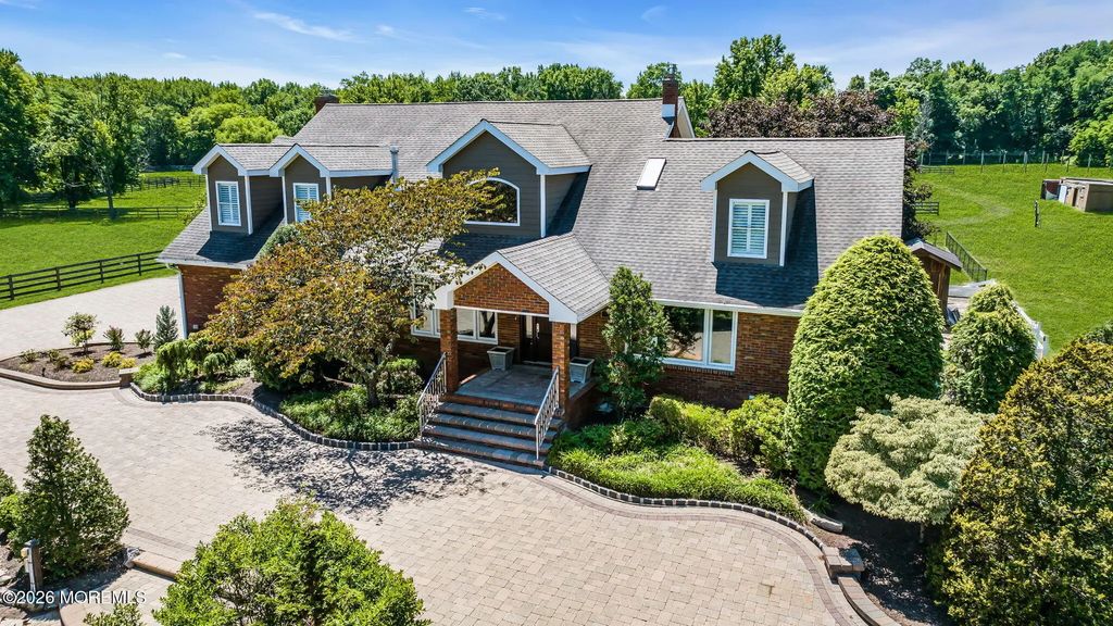 83 Daum Road, Manalapan