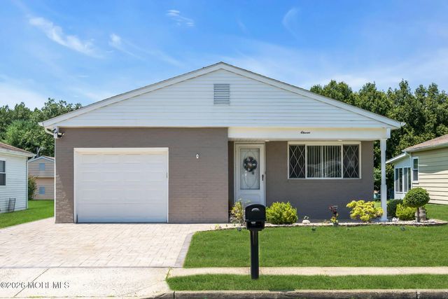 11 Burgess Court, Toms River