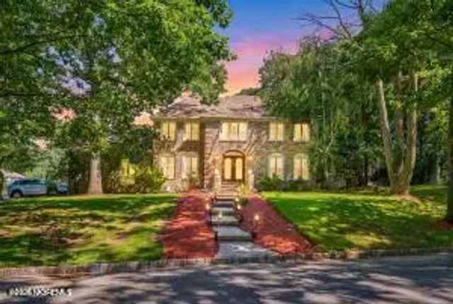 19 Cherokee Road, East Brunswick