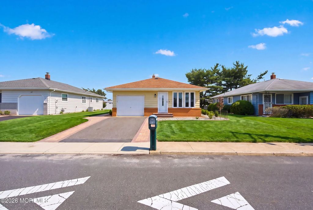 20 Tortola Street, Toms River