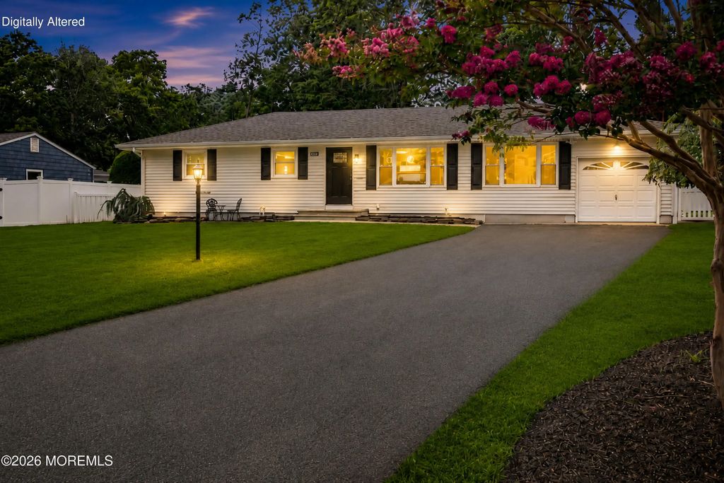 104 Mount Lane, Toms River