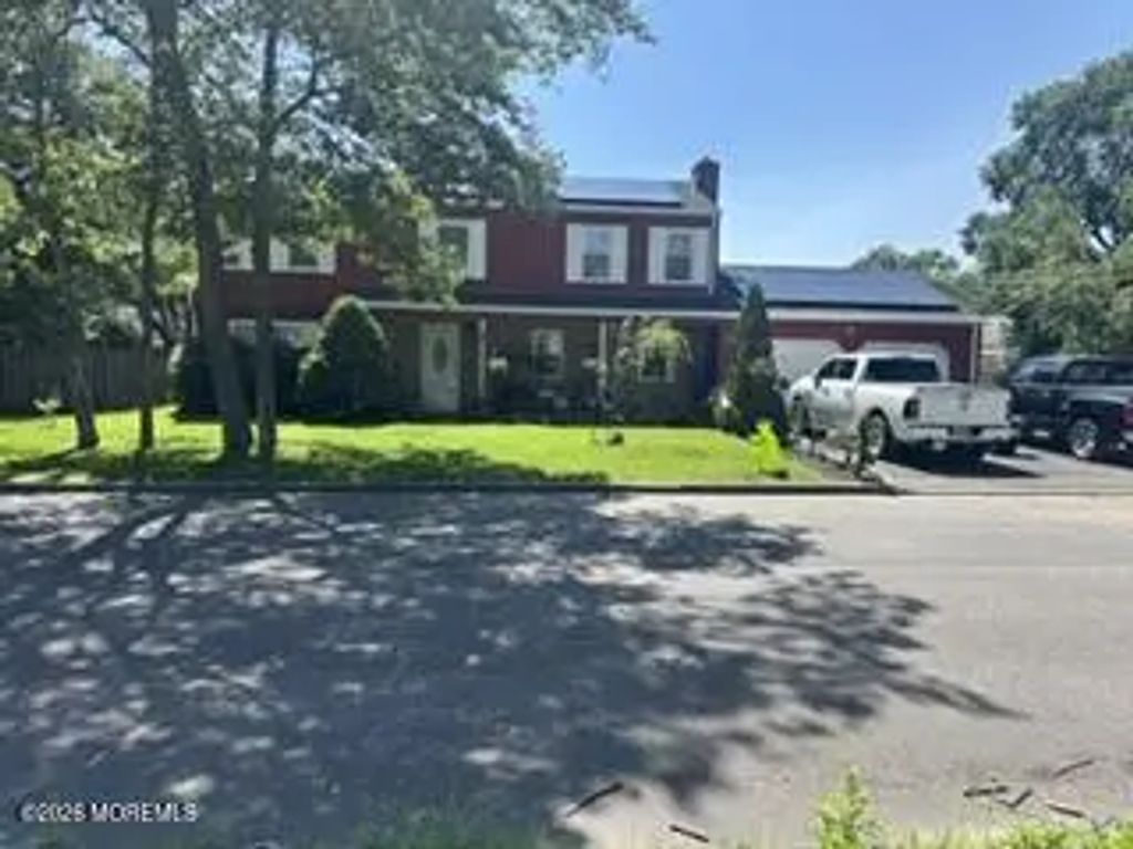 81 Brooklyn Avenue, Spotswood