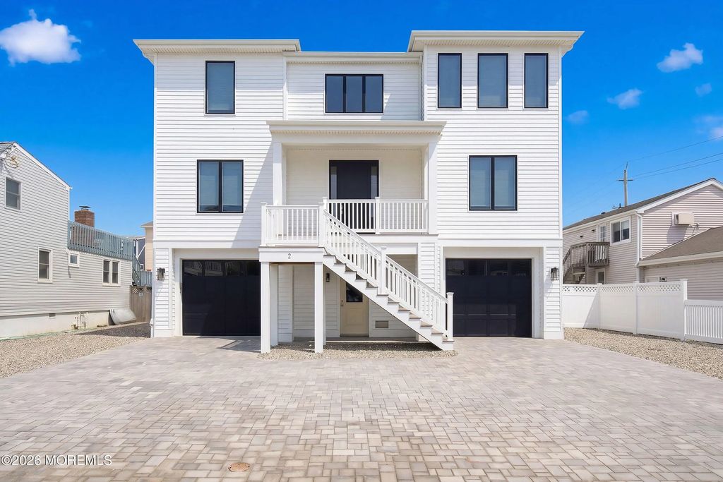 2 E 15th Street, Long Beach Twp