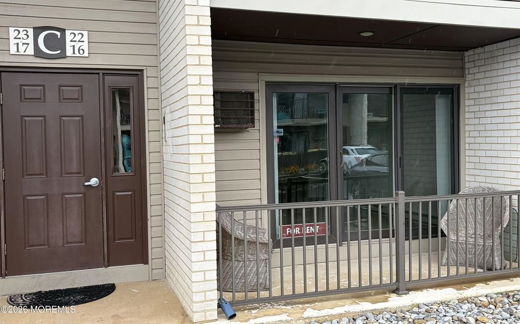 330 Shore Drive C16, Highlands