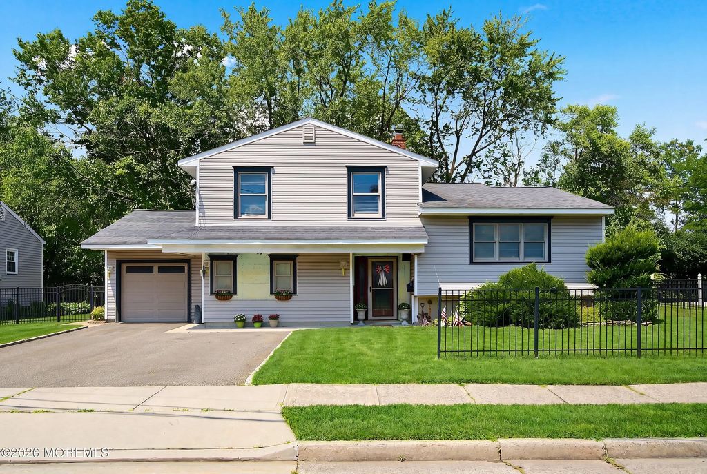 29 Brian Road, Edison