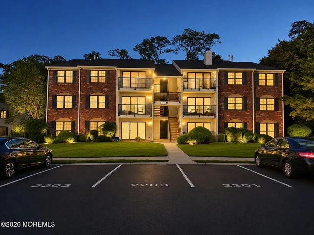 341 Danbury Lane, East Brunswick