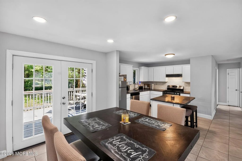 555 Brookside Drive, Toms River
