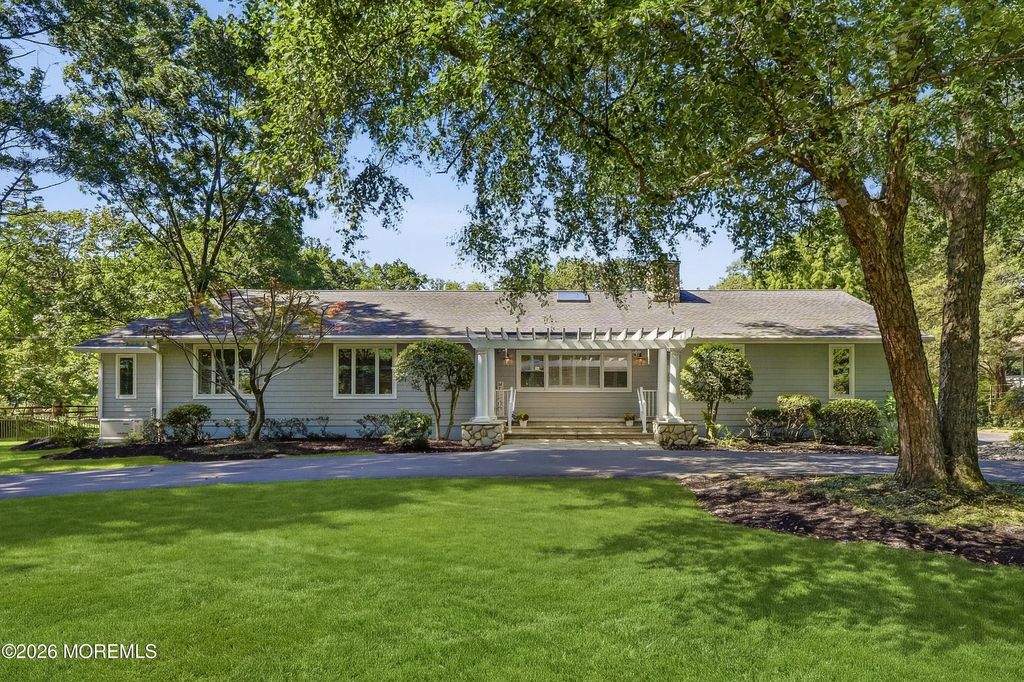 214 Hope Road, Tinton Falls