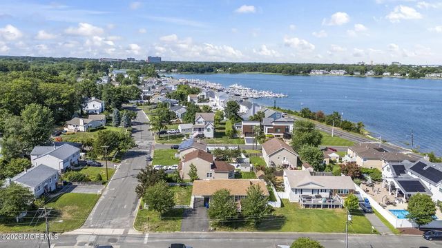 105 Milford Road, Neptune Township