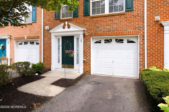 28 Abby Road, Farmingdale