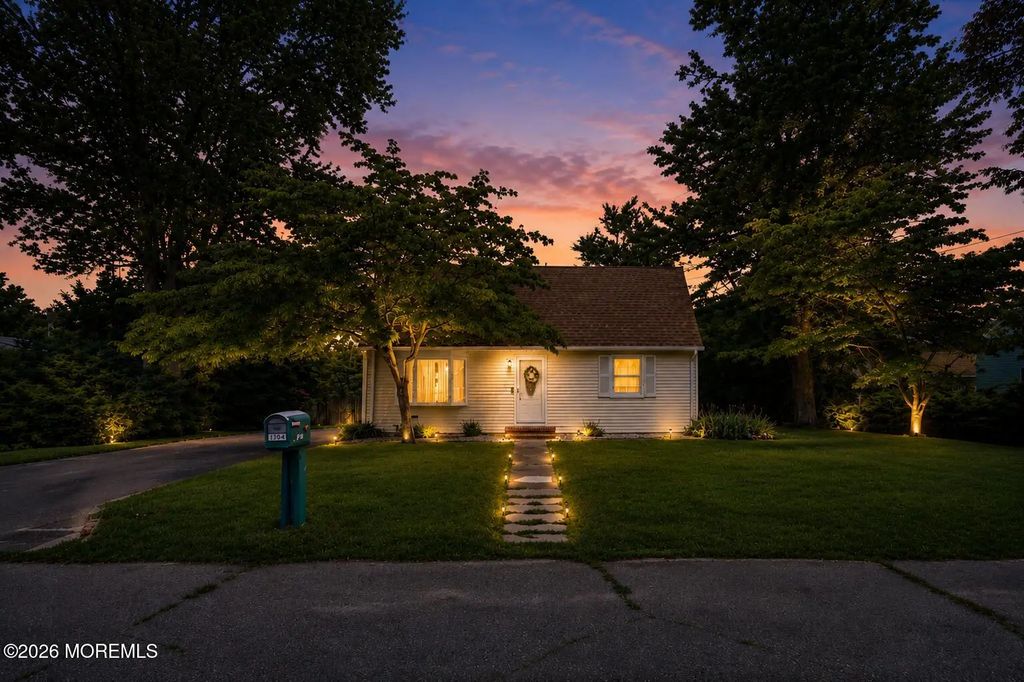 1309 9th Avenue, Toms River