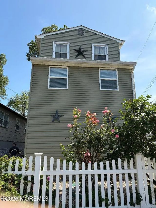 70 W Shore Street, Keansburg