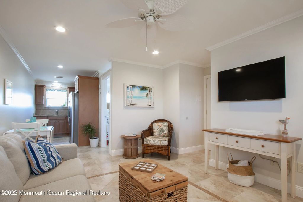 455 Ocean Boulevard 25, Long Branch