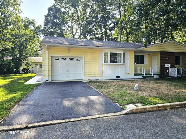 4 Wyoming Avenue B, Whiting