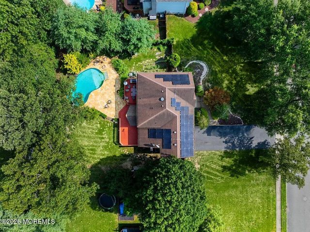 6 Kimberly Court, Manalapan