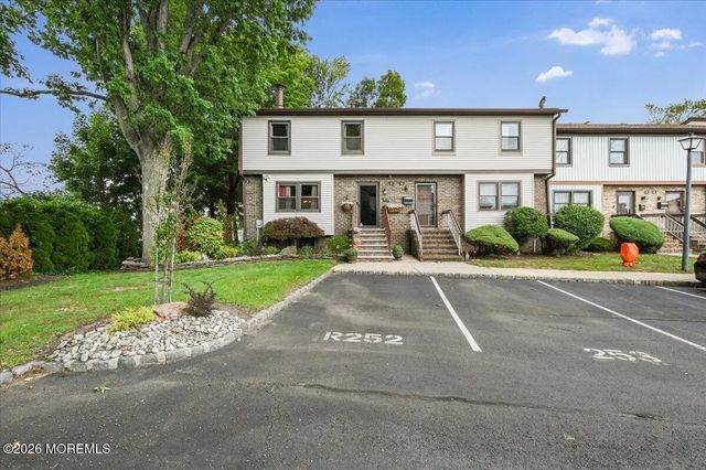 27 Highview Drive 27, Woodbridge