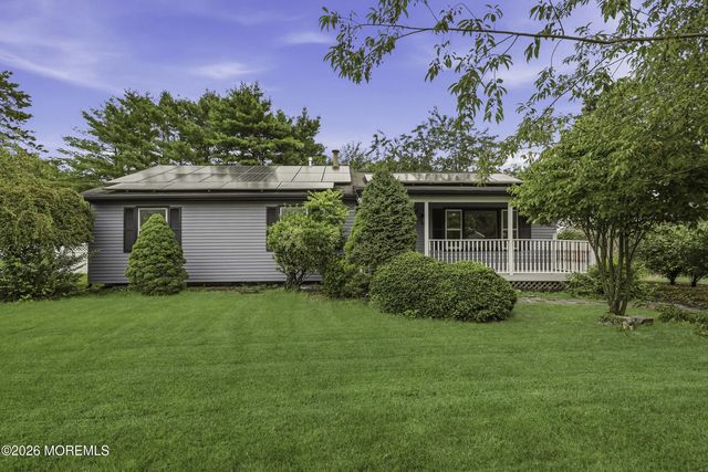 462 Champlain Street, Toms River