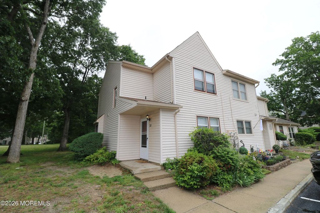 32 Pin Oak Lane, Little Egg Harbor