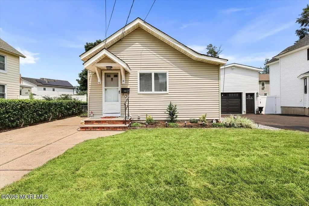 19 Manchester Avenue, Keyport