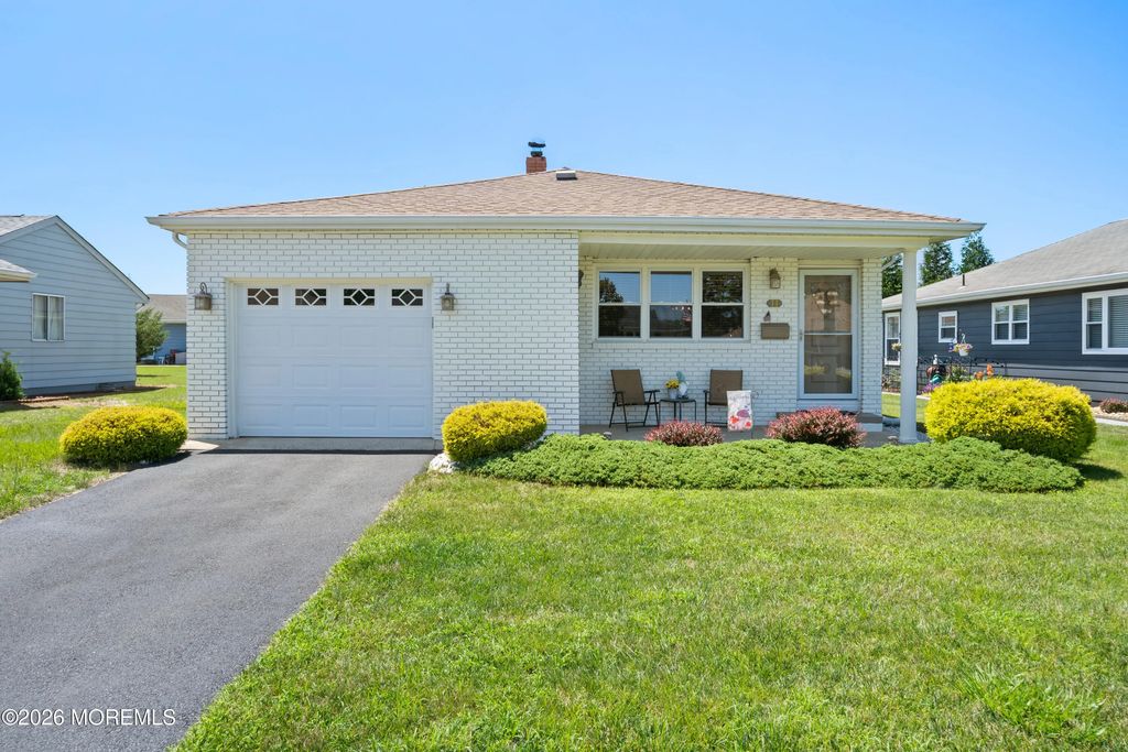 11 Andros Street, Toms River