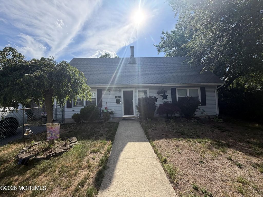 43 Briarwood Avenue, Keansburg
