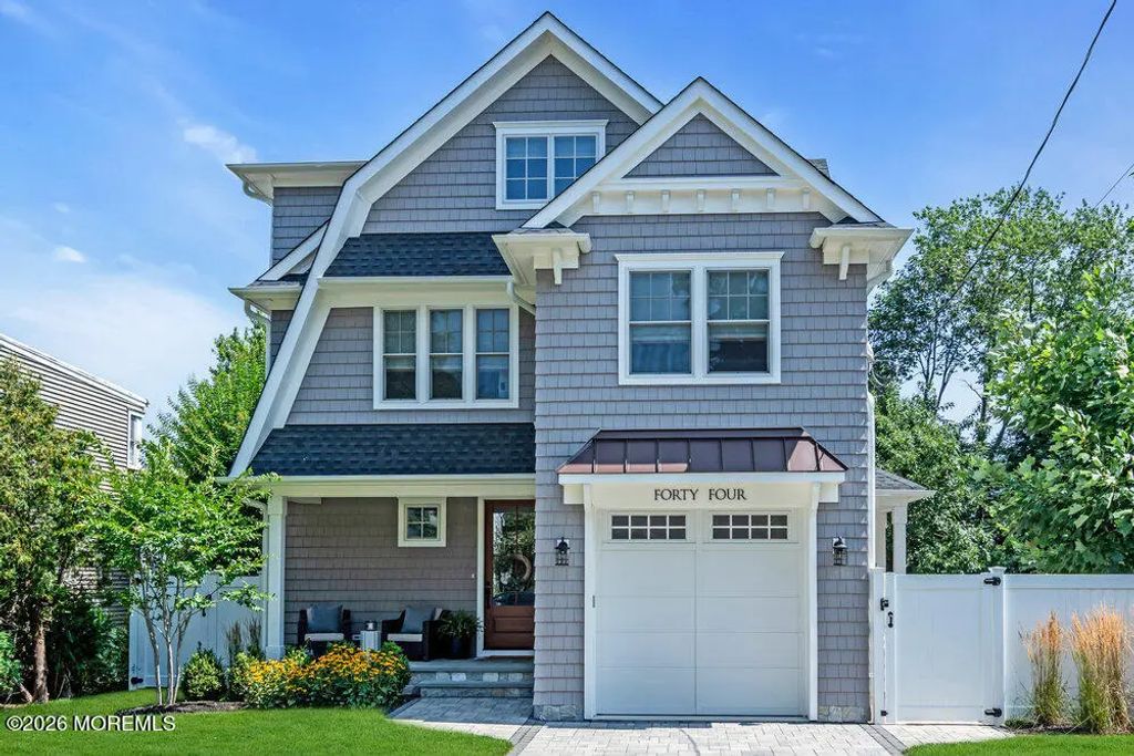 44 Cowart Avenue, Manasquan