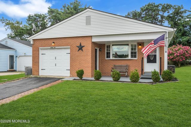 95 Rodhos Street, Toms River