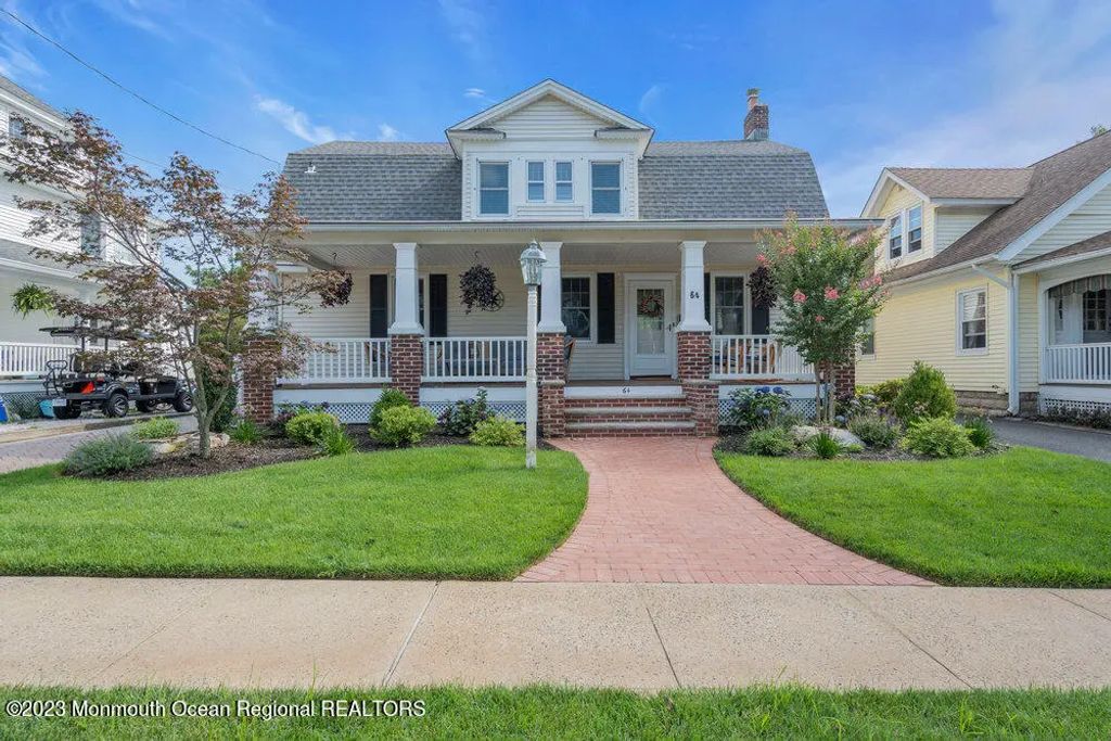 64 Curtis Avenue, Manasquan