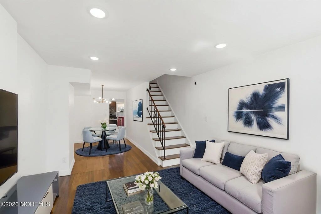 8 Van Nostrand Avenue, Jersey City