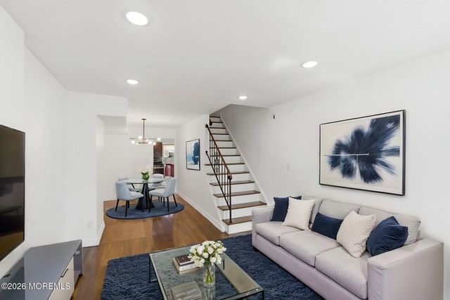 8 Van Nostrand Avenue, Jersey City