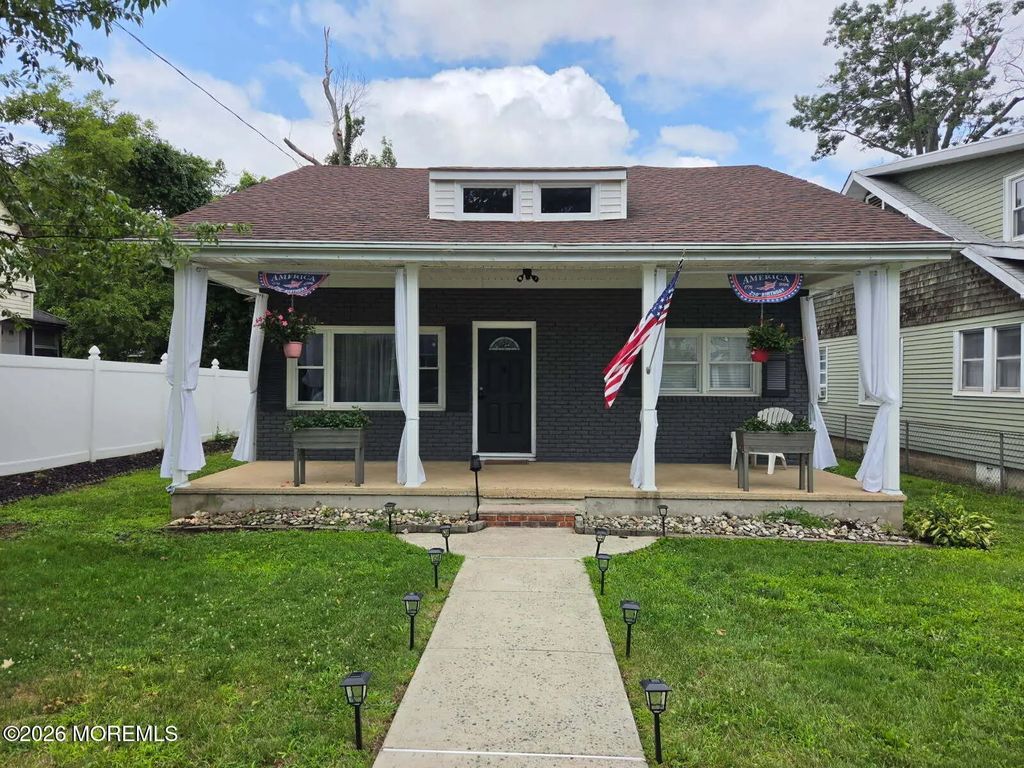 37 Beacon Boulevard, Keansburg