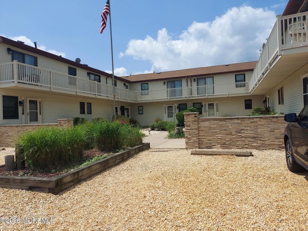102 Grand Central Avenue 5, Lavallette