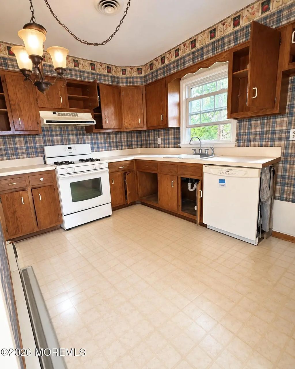 16 Edinburgh Drive, Toms River