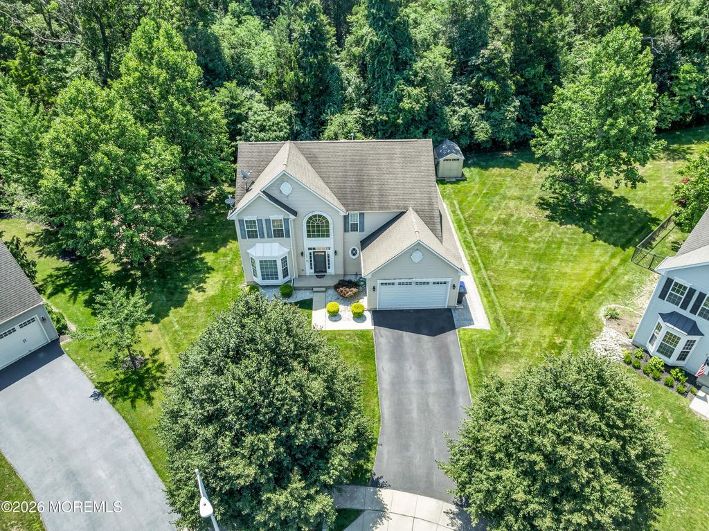 702 Cedar Point Court, Toms River