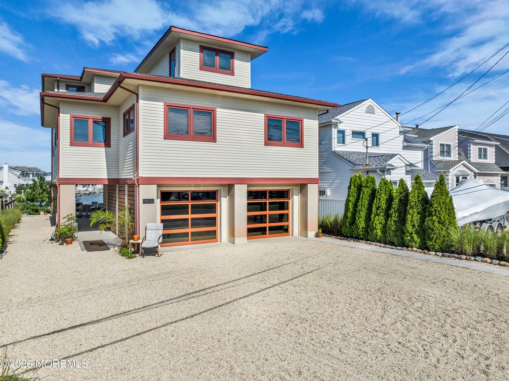 2106 Bay Boulevard, Lavallette