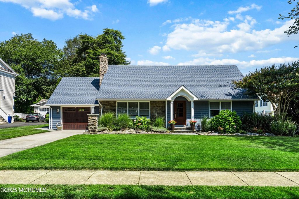 1204 Holly Place, Spring Lake Heights