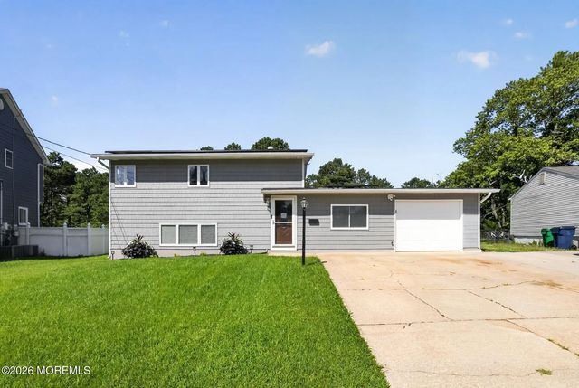 517 Alfred Road, Toms River