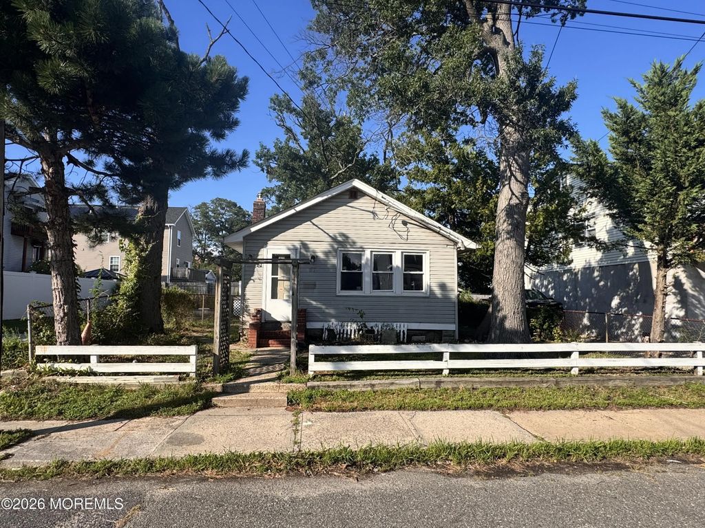 57 Lakewood Avenue, Keansburg