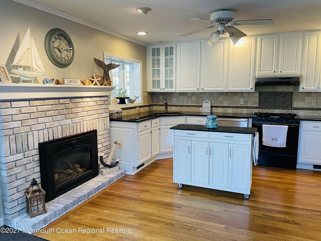 506 Monmouth Avenue, Spring Lake