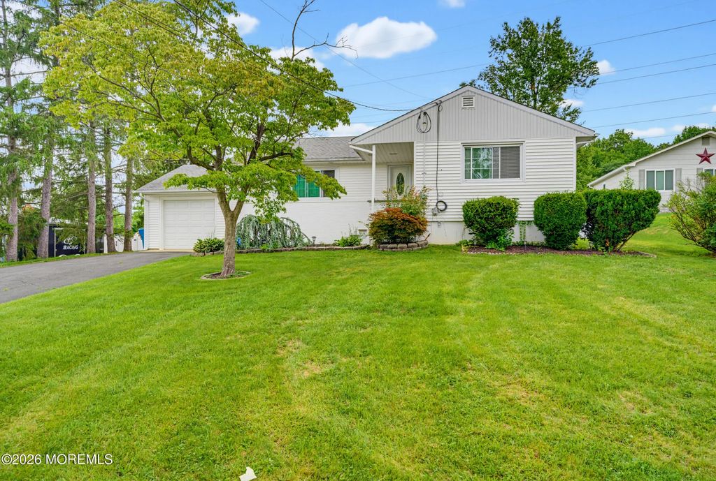 125 Higgins Road, Matawan