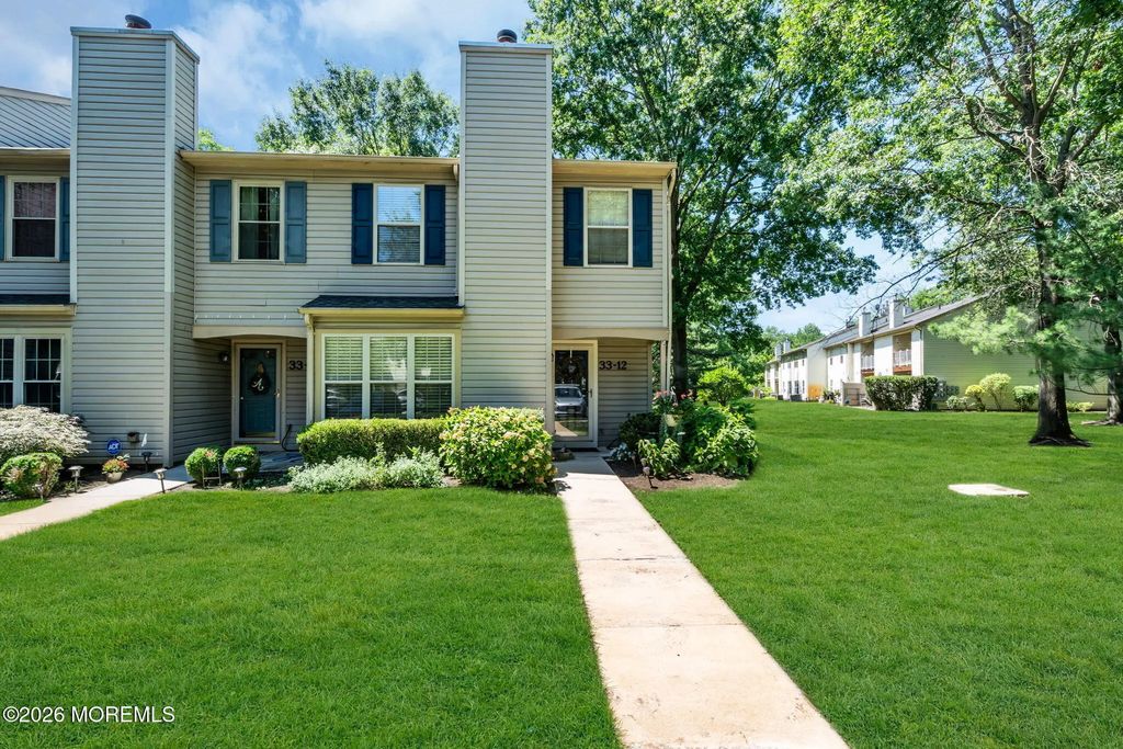 33 Trumbull Drive 12, Freehold