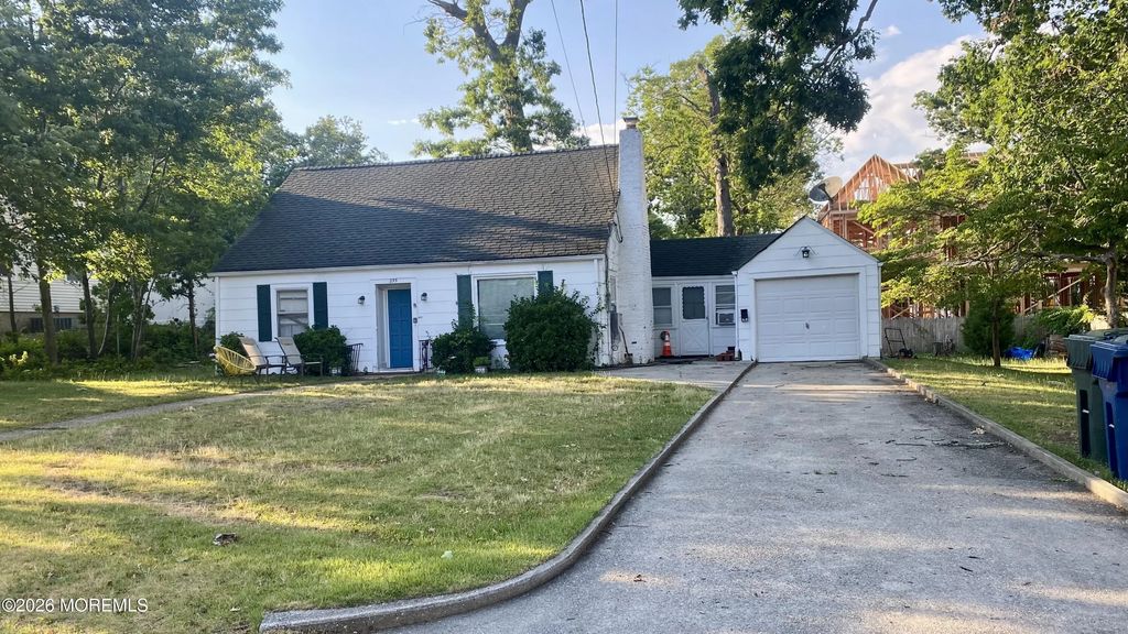 255 Garfield Avenue, Oakhurst