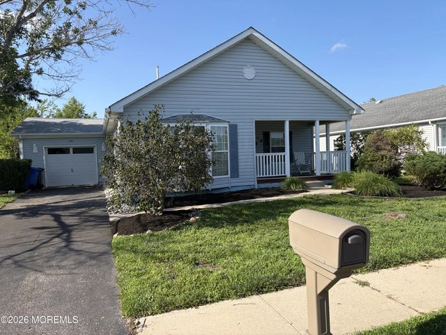 66 Perrys Lane, Manahawkin