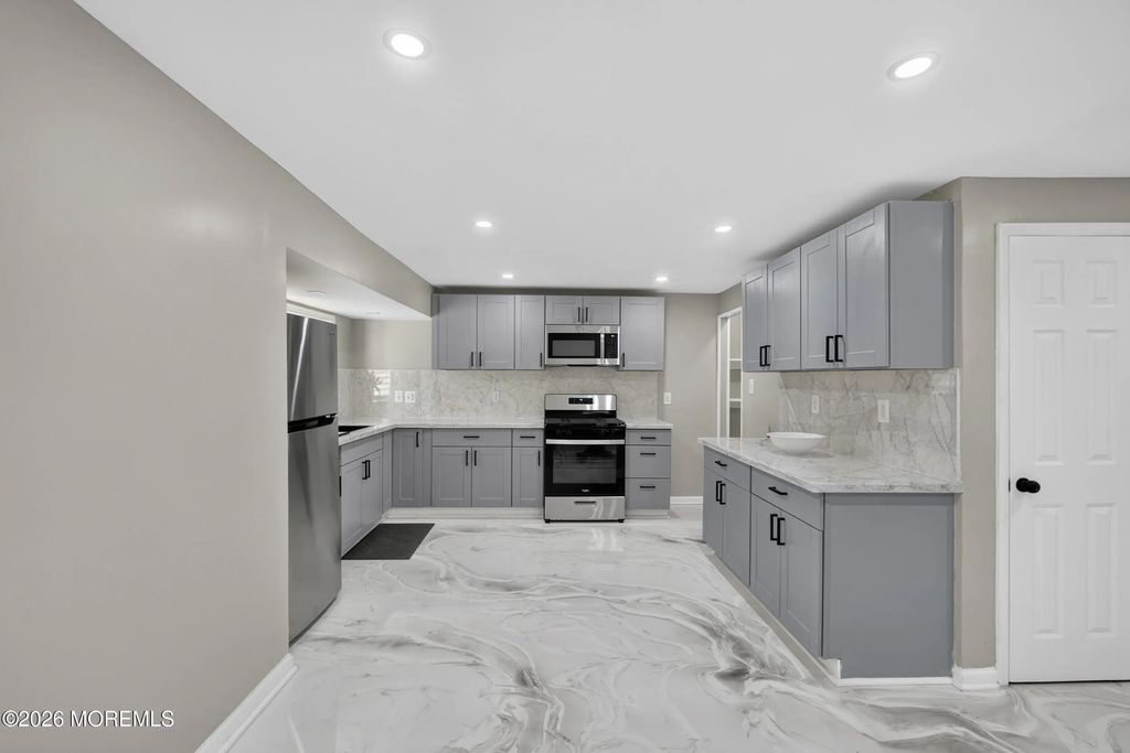 701 W Park Avenue, Lindenwold