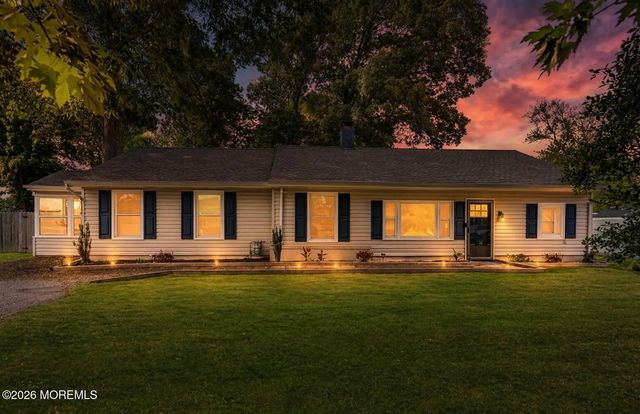 609 Main Street, Bayville