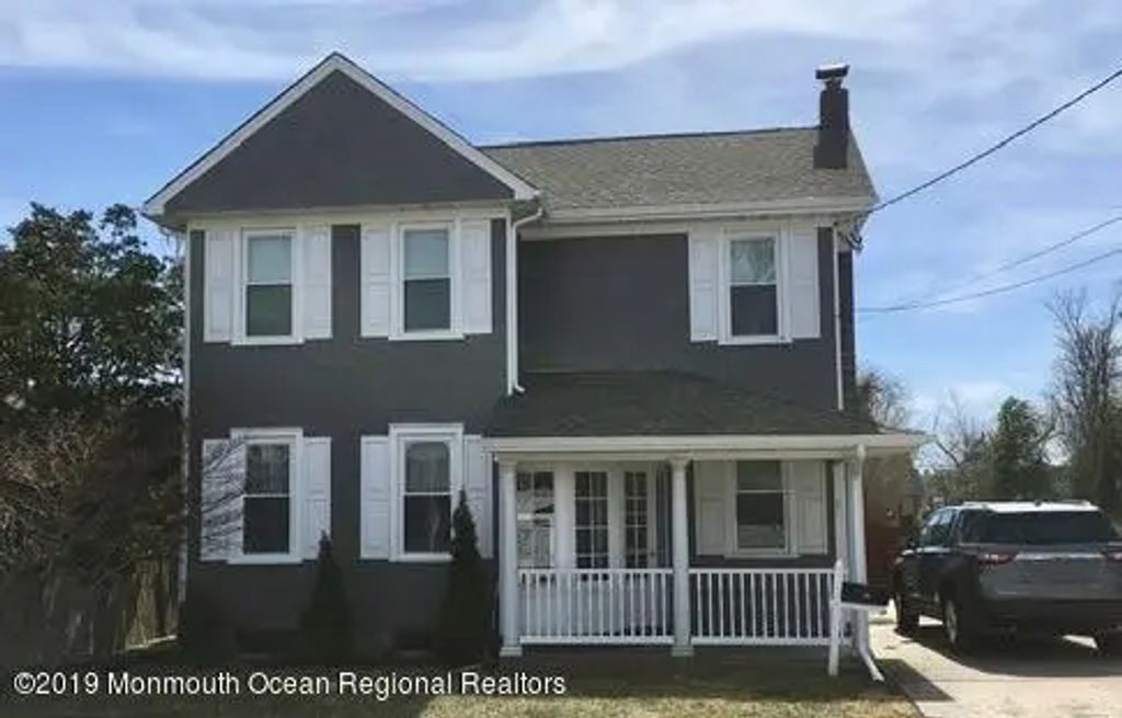 82 Hennessey Street, Long Branch