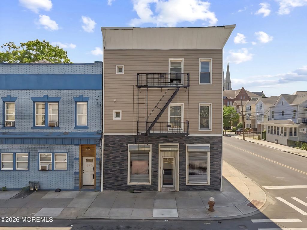 201 3rd Street, Elizabeth