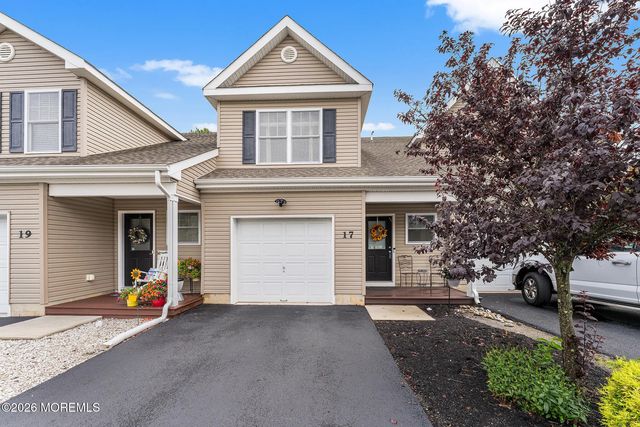 17 Wiley Way, Toms River