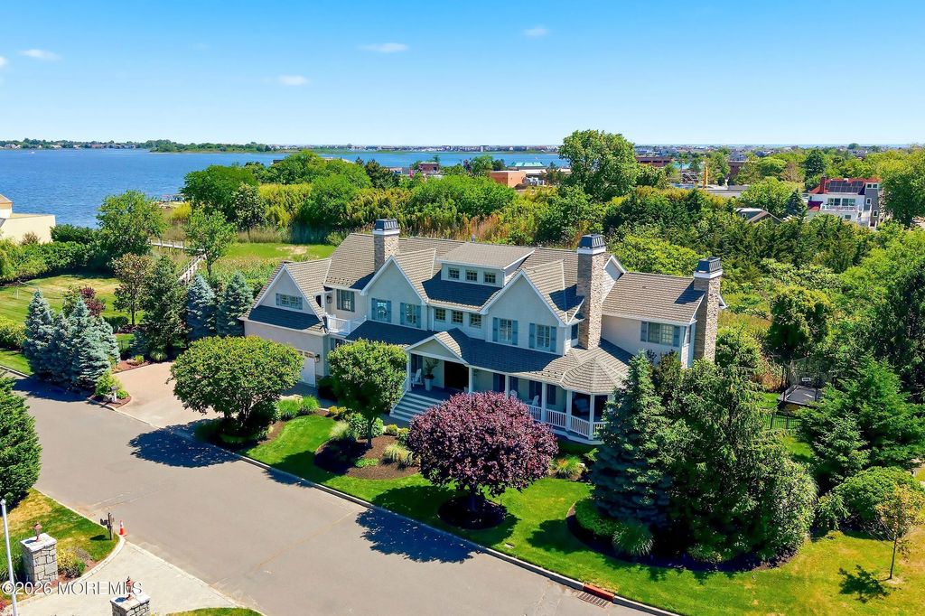 33 Highland Avenue, Monmouth Beach